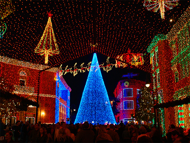 The Osborne Family Spectacle of Dancing Lights at Disney's Hollywood Studios